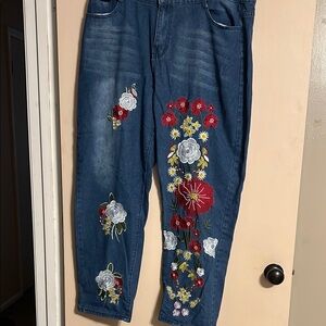 MISSLOOK Blue and Red Boyfriend Jeans with Floral Embroidery